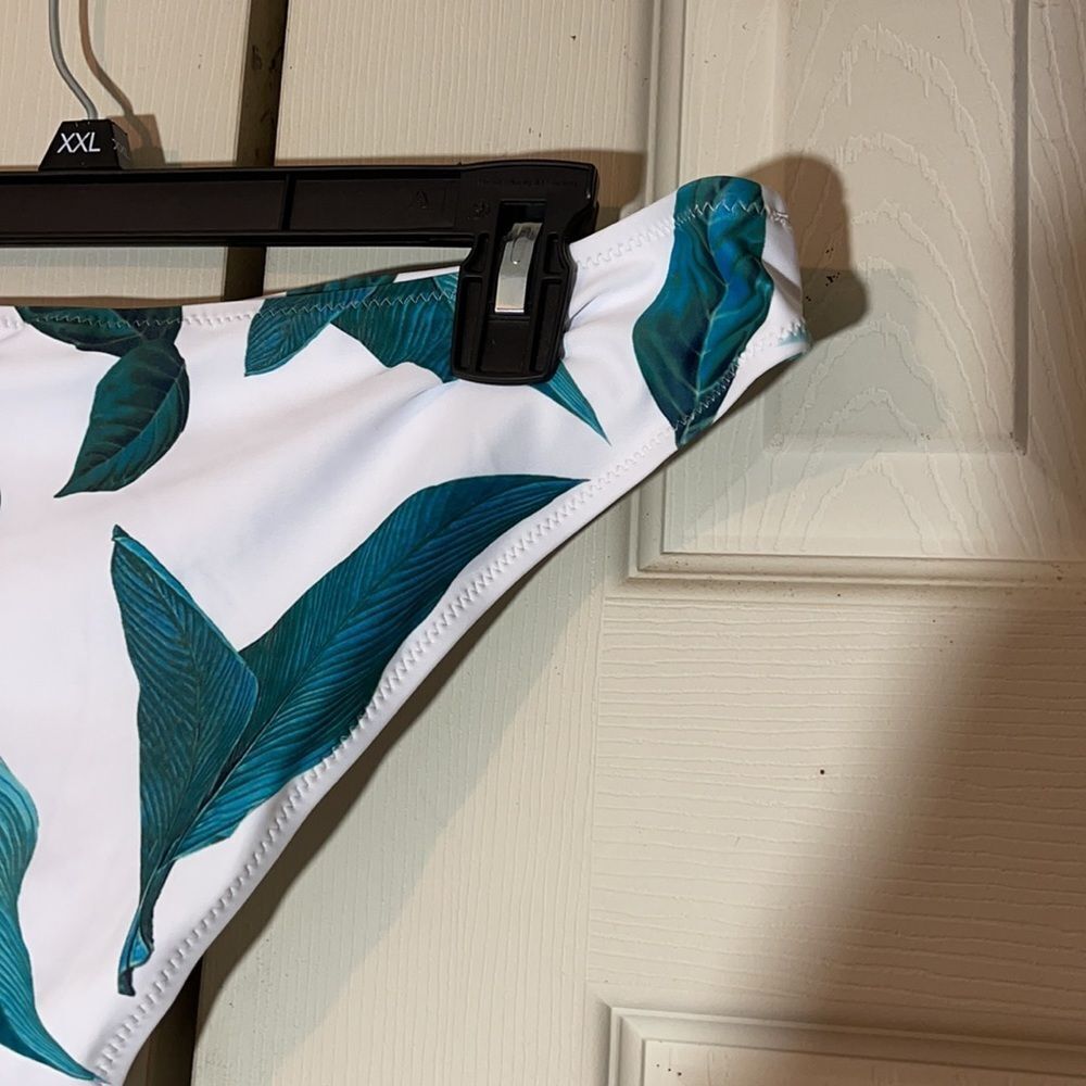 Cupshe High Leg Leaf Print Cheeky Bikini Bottoms ONLY XL NWOT - Picture 8 of 12